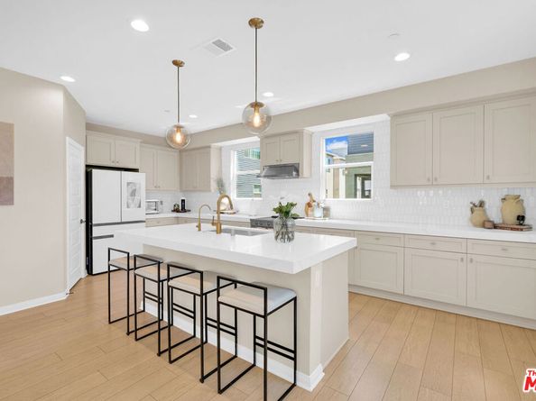 922 E 3rd Street, Santa Ana CA 92701