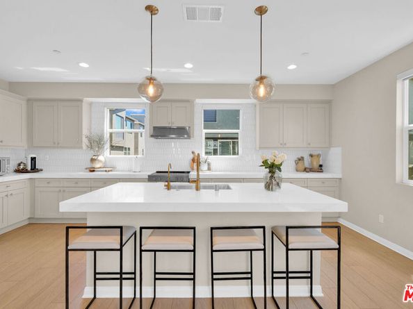 922 E 3rd Street, Santa Ana CA 92701