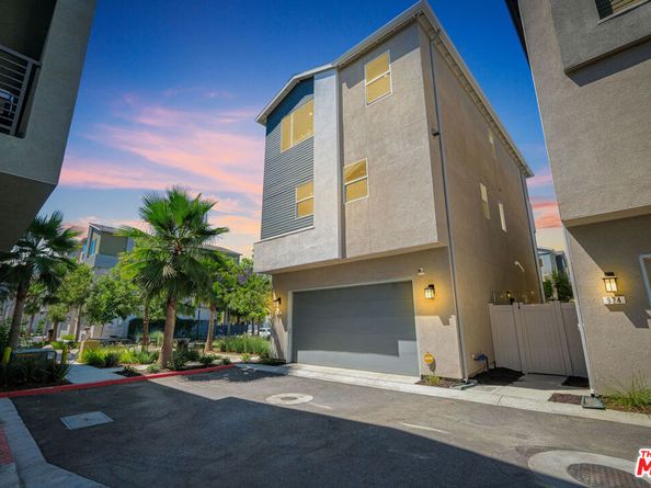922 E 3rd Street, Santa Ana CA 92701
