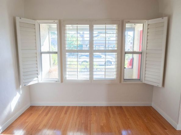 3411 Larga Avenue, Los Angeles CA 90039