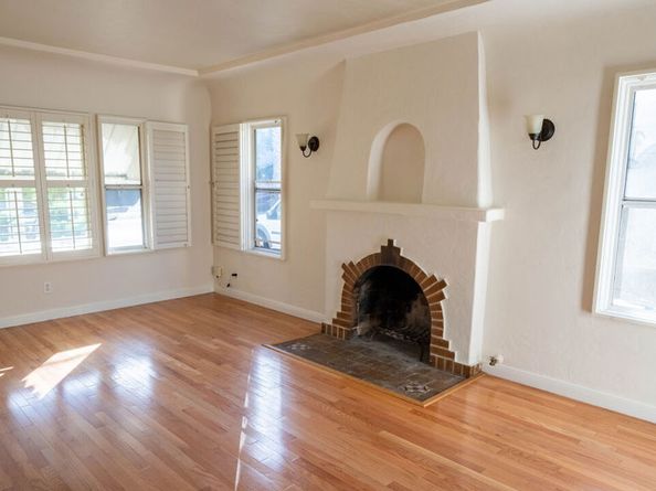 3411 Larga Avenue, Los Angeles CA 90039