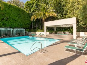 1131 Alta Loma Road 109, West Hollywood CA 90069