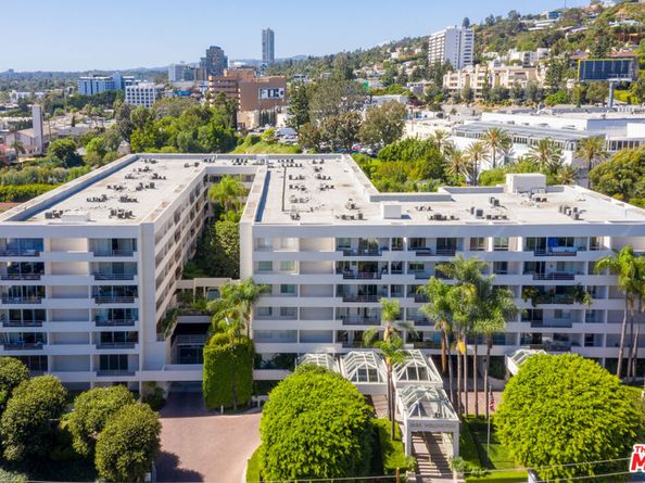 1131 Alta Loma Road 109, West Hollywood CA 90069