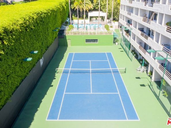 1131 Alta Loma Road 109, West Hollywood CA 90069