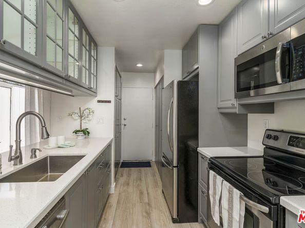 28521 Conejo View Drive, Agoura Hills CA 91301