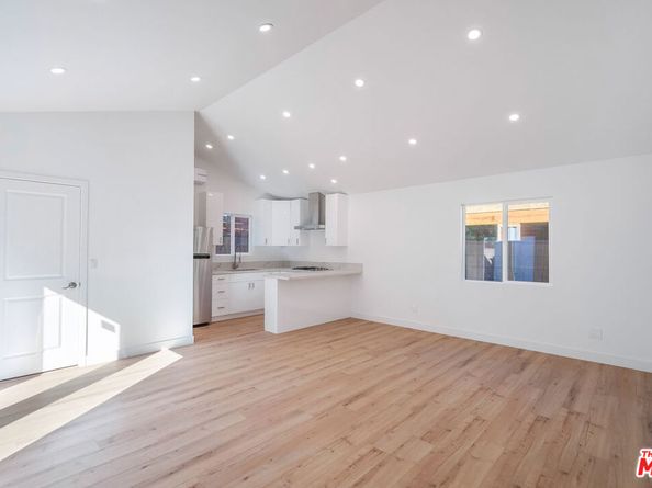 5822 Saloma Avenue, Sherman Oaks CA 91411