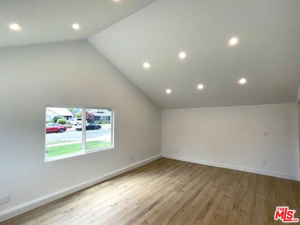 5822 Saloma Avenue, Sherman Oaks CA 91411