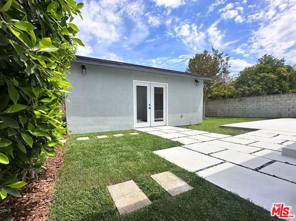 5822 Saloma Avenue, Sherman Oaks CA 91411