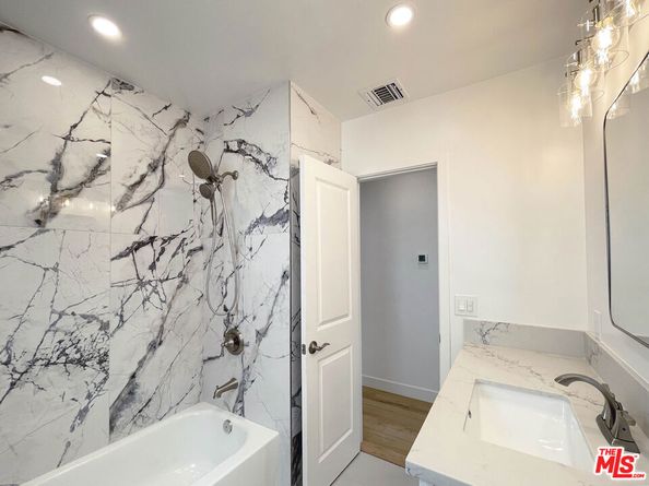 5822 Saloma Avenue, Sherman Oaks CA 91411