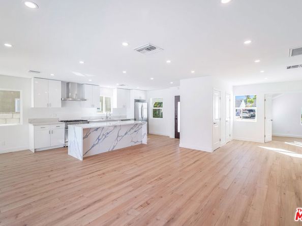 5822 Saloma Avenue, Sherman Oaks CA 91411