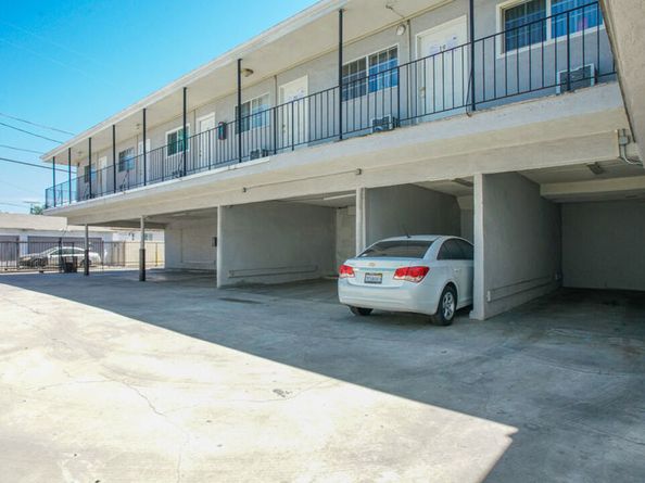 4905 W Adams Boulevard, Los Angeles CA 90016