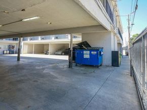 4905 W Adams Boulevard, Los Angeles CA 90016