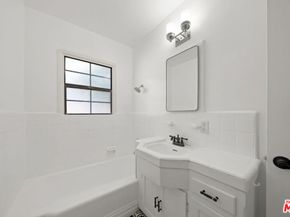 2420 Roycroft Avenue, Long Beach CA 90815