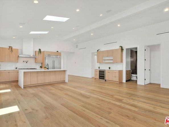 4516 W 63rd Street, Los Angeles CA 90043