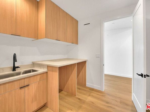 4516 W 63rd Street, Los Angeles CA 90043