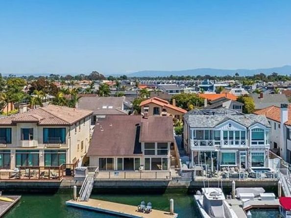 16661 Carousel Lane, Huntington Beach CA 92649