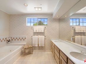 4310 Cahuenga Boulevard 304, Toluca Lake CA 91602