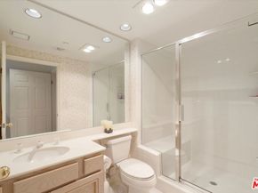 4310 Cahuenga Boulevard 304, Toluca Lake CA 91602