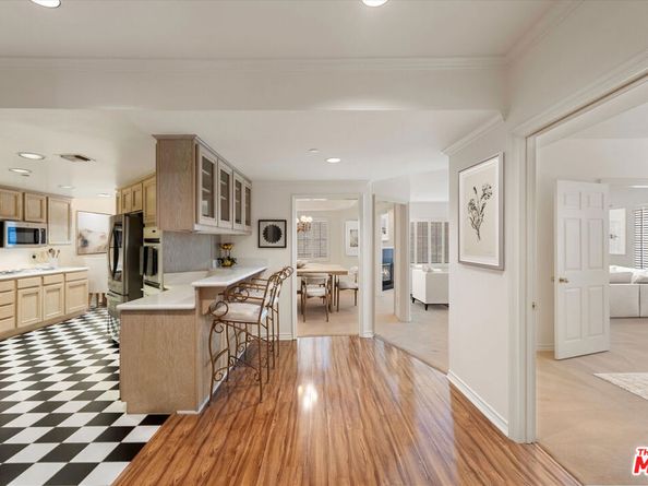 4310 Cahuenga Boulevard 304, Toluca Lake CA 91602
