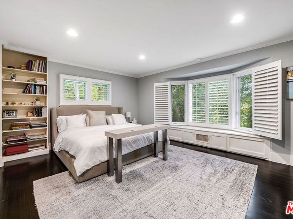 422 Parkwood Drive, Los Angeles CA 90077