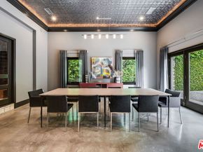 422 Parkwood Drive, Los Angeles CA 90077