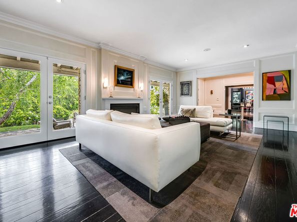 422 Parkwood Drive, Los Angeles CA 90077