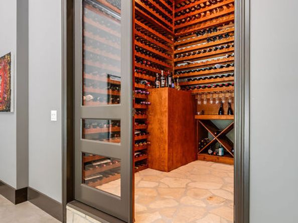 422 Parkwood Drive, Los Angeles CA 90077