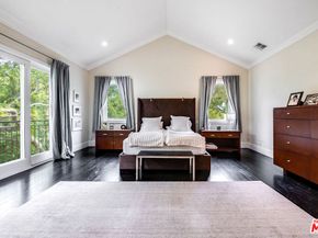 422 Parkwood Drive, Los Angeles CA 90077