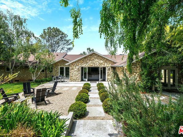 422 Parkwood Drive, Los Angeles CA 90077