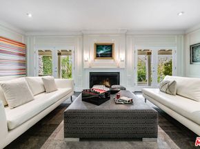 422 Parkwood Drive, Los Angeles CA 90077