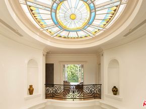 10509 Vestone Way, Los Angeles CA 90077
