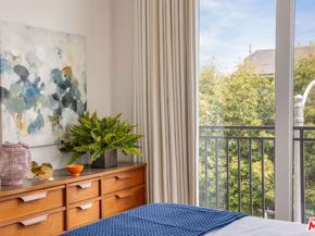 10742 Bloomfield Street, Toluca Lake CA 91602