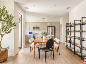 10742 Bloomfield Street, Toluca Lake CA 91602