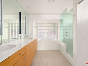 590 N Tigertail Road, Los Angeles CA 90049