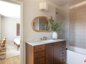 3815 Chanson Drive, View Park CA 90043