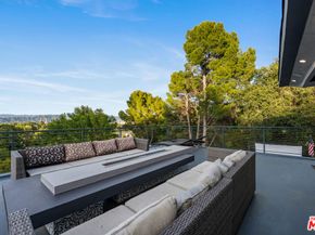 3712 Broadlawn Drive, Los Angeles CA 90068