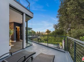 3712 Broadlawn Drive, Los Angeles CA 90068