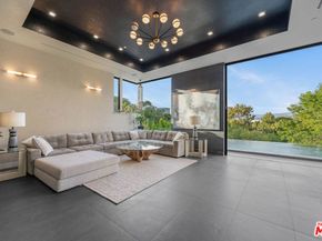 3712 Broadlawn Drive, Los Angeles CA 90068