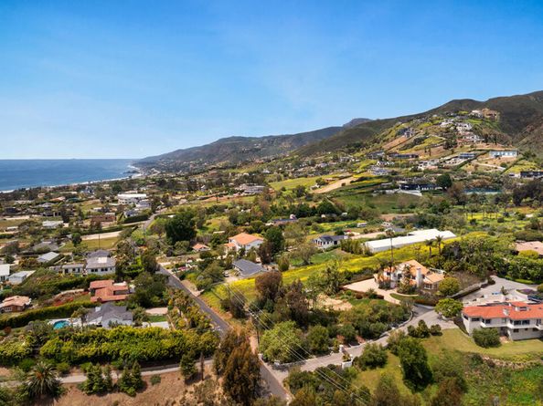 29675 Harvester Road, Malibu CA 90265