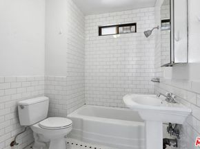 7154 Lexington Avenue, West Hollywood CA 90046