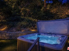 15514 High Knoll Road, Encino CA 91436