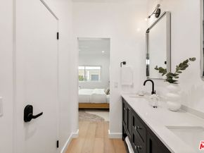 1131 12th Street 102, Santa Monica CA 90403