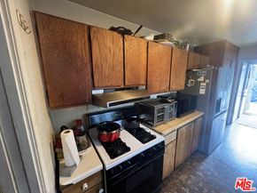 1036 W 109th Street, Los Angeles CA 90044