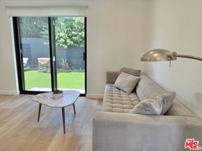 2911 S Rimpau Boulevard 2909, Los Angeles CA 90016