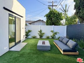 2911 S Rimpau Boulevard 2909, Los Angeles CA 90016