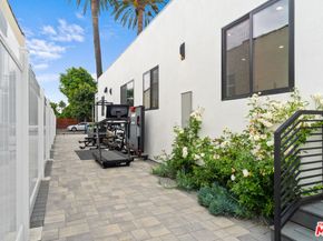 2911 S Rimpau Boulevard 2909, Los Angeles CA 90016