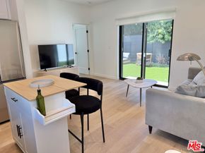 2911 S Rimpau Boulevard 2909, Los Angeles CA 90016