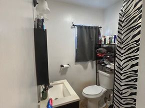 6648 8th Avenue, Los Angeles CA 90043