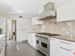 15514 Casiano Court, Los Angeles CA 90077