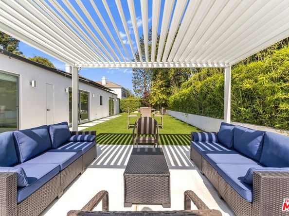 15514 Casiano Court, Los Angeles CA 90077